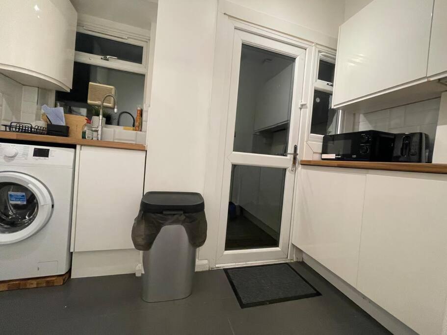 Tooting Lodge London - Cosy 2 Bedroom House With Garden, 5 Mins Walk To Tube Station Zewnętrze zdjęcie