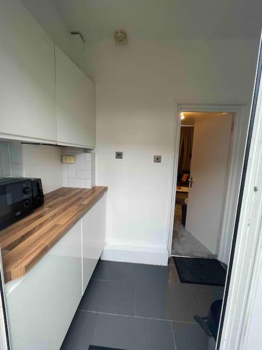 Tooting Lodge London - Cosy 2 Bedroom House With Garden, 5 Mins Walk To Tube Station Zewnętrze zdjęcie
