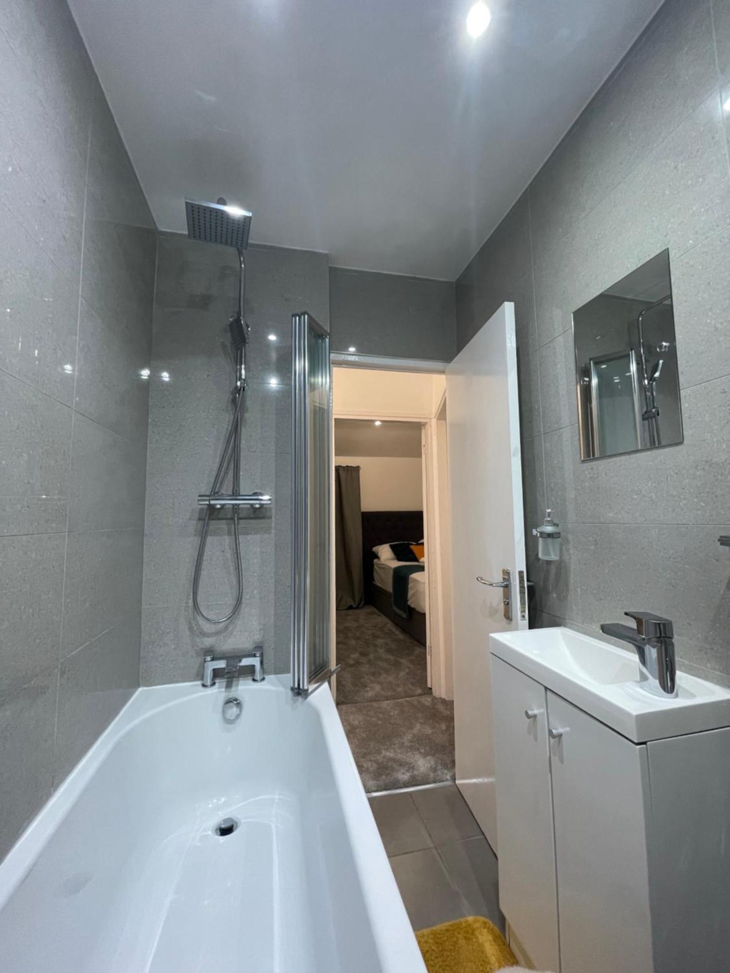 Tooting Lodge London - Cosy 2 Bedroom House With Garden, 5 Mins Walk To Tube Station Zewnętrze zdjęcie