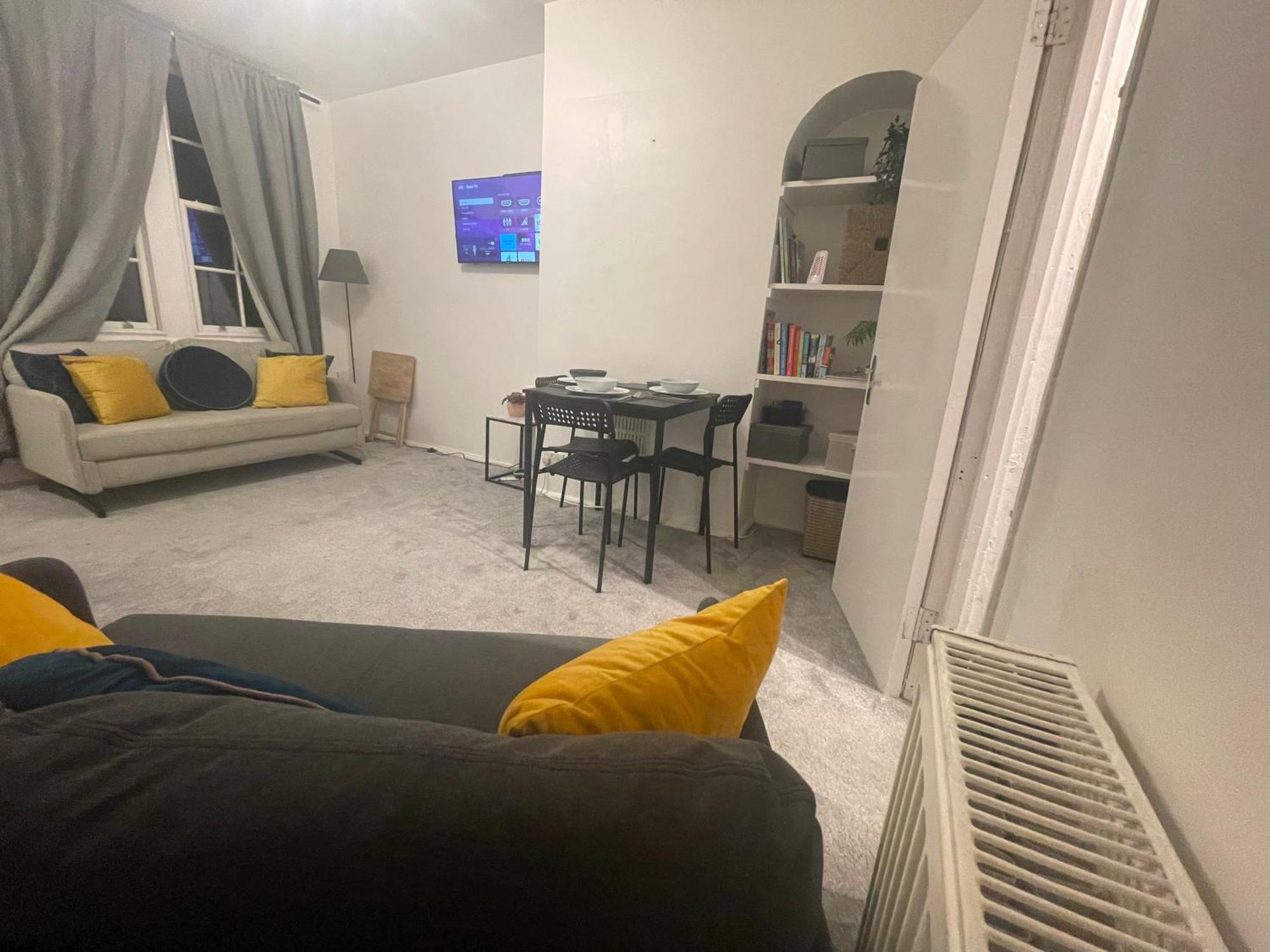 Tooting Lodge London - Cosy 2 Bedroom House With Garden, 5 Mins Walk To Tube Station Zewnętrze zdjęcie